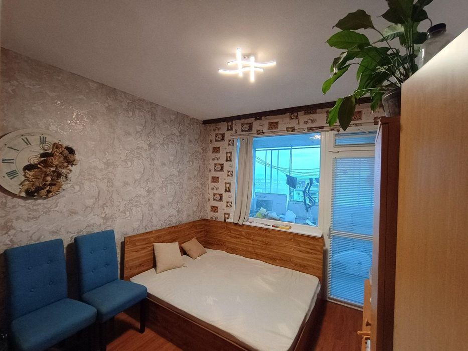 Тристаен апартамент в ж.к. Славейков.