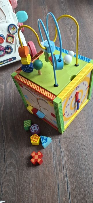 Лот играчки, кубче, уолкър и дрънкалки