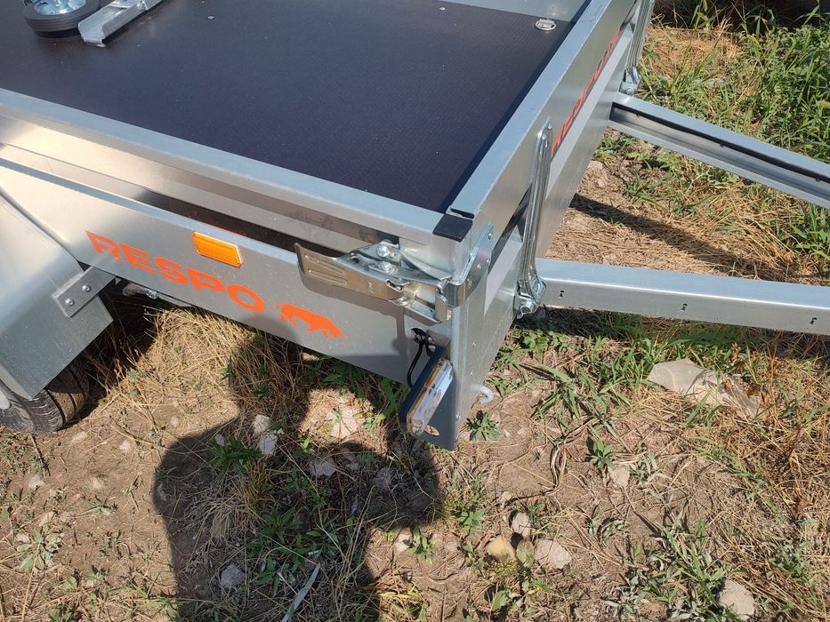 Колесари и ремаркета Respo