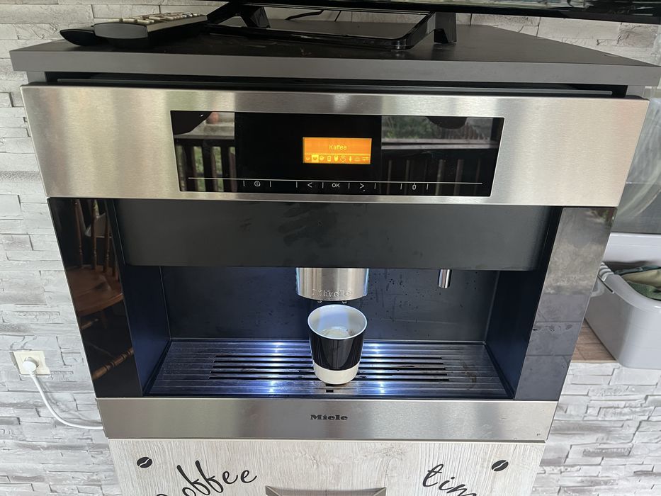Кафемашина за вграждане Miele CVA5060
