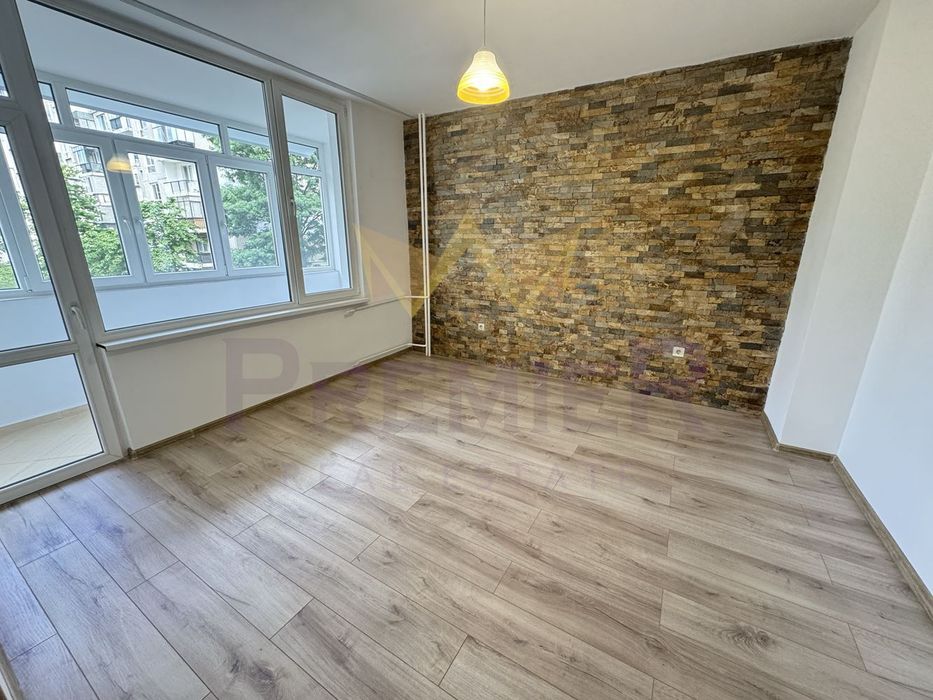 Продава се Двустаен апартамент в София, Красна поляна 3 - 71 кв.м за 1422 €/кв.м - Снимка #2