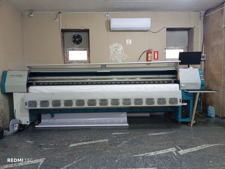 Широкоформатная Солвентная принтер ChALLENGER FY-3208L
8 головки 
Хоро