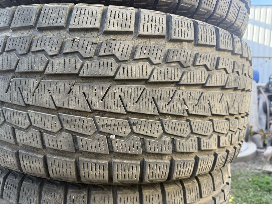 285/50/20 Yokohama зима