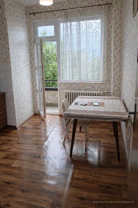 Тристаен апартамент в ж.к. Банишора