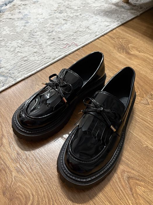 Обувки дамски нови