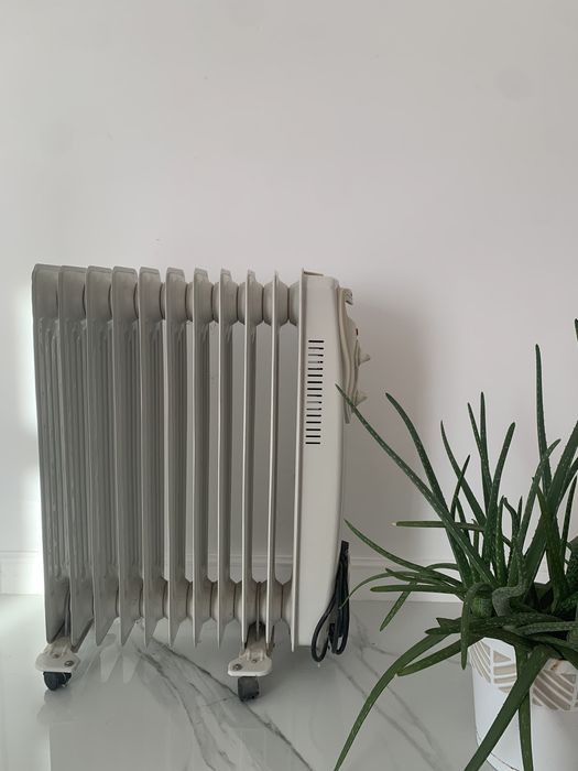 Срочно! Масляный обогреватель ALMACOM 11 секций