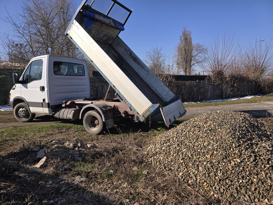 Transport basculabil Nisip Piatra Amestec Pietris  Marfa moloz