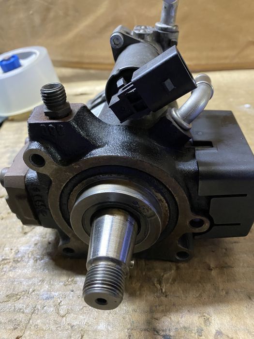 Горивна помпа за високо налягане VW Audi Skoda 1.6 TDI 03l130755al гнп