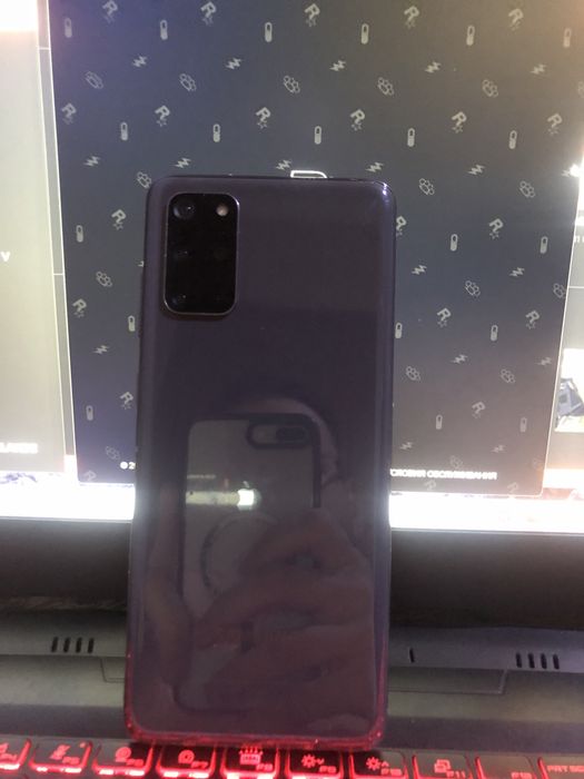 Продам samsung s20 plus