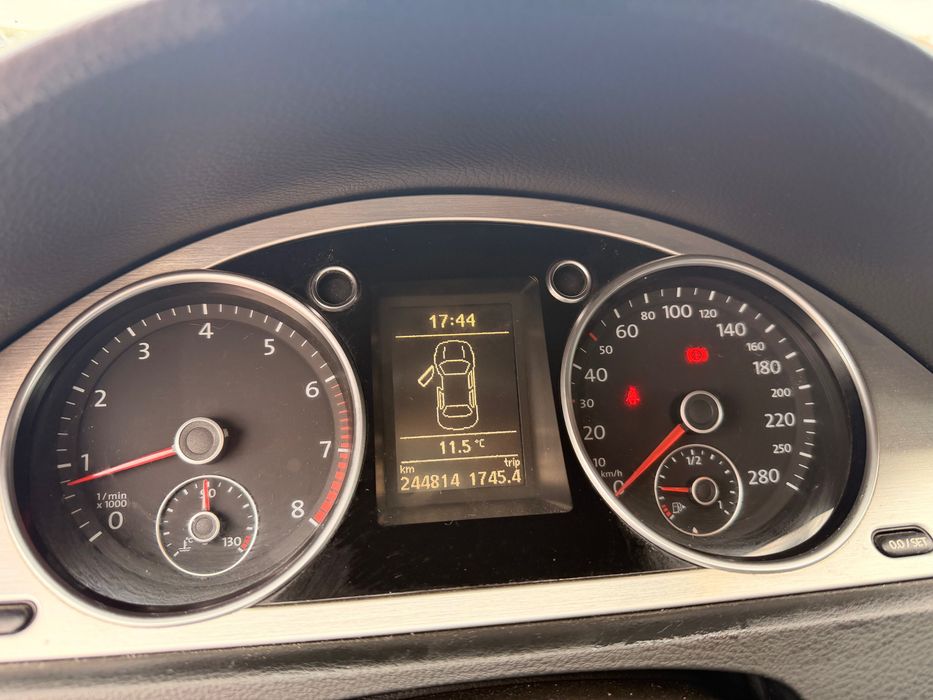 Автомобил Volkswagen CC
