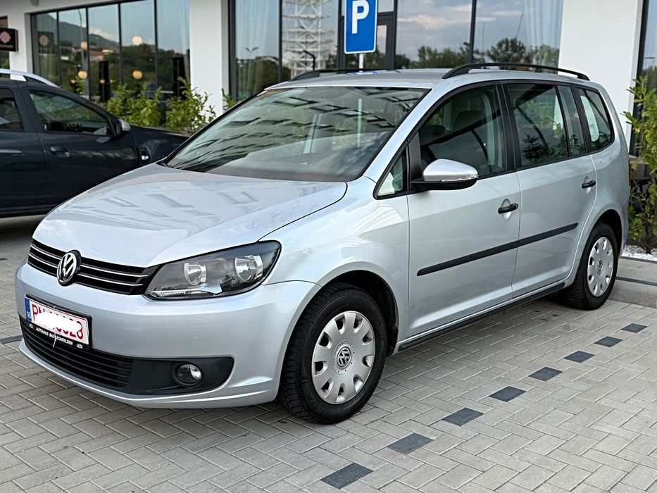 VOLKSWAGEN Touran