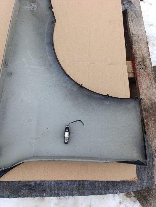 Ляв калник БМВ Е90/91 / BMW E90/91