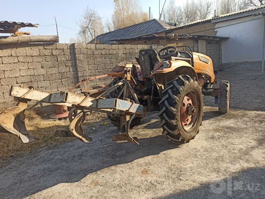 Мини трактор сотилади