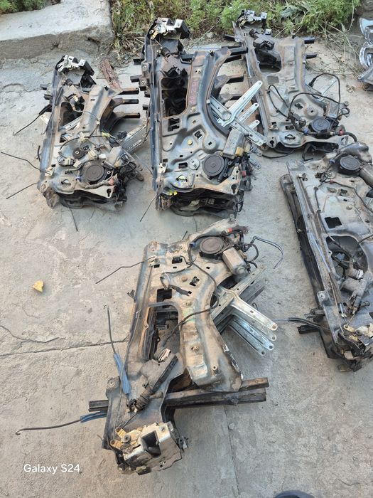 Стеклоподьемники BMW E32