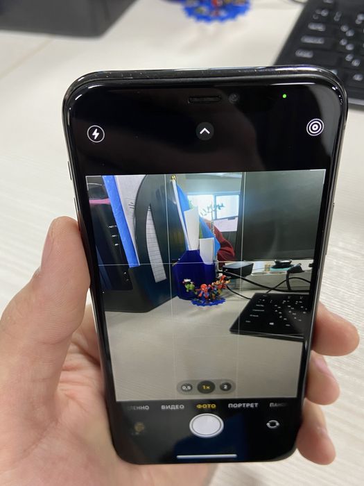 Iphone 11 pro в хорошем состояние