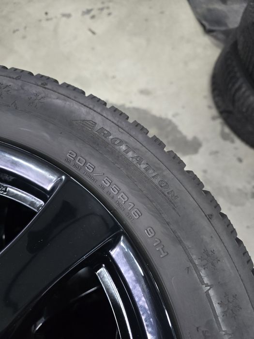 4 Броя 205/55/16 Dunlop 2x7mm 2x6,2mm