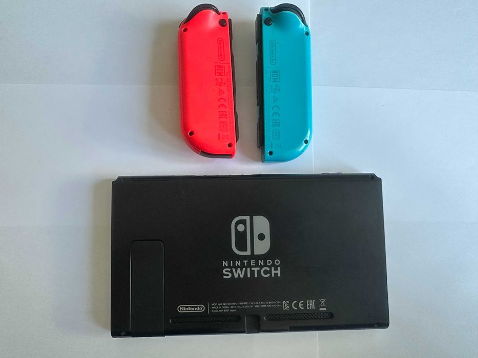 Игрална конзола - NINTENDO SWITCH V2 - Joy-Con Blue / Red - HAC-001