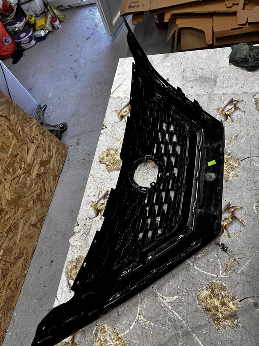 Grilă radiator Nissan qashqai j12.