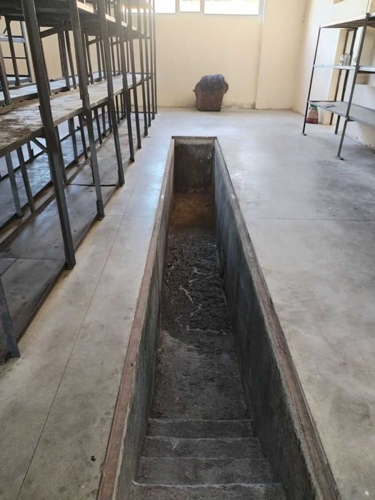 отдава под наем комплекс от промишлени сгради,