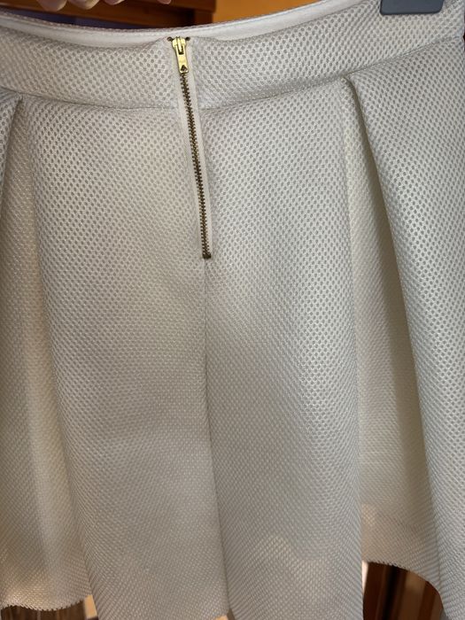 Vand Fustă scurtă cloș albă/crem
