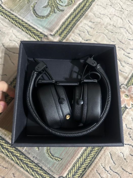 Продам наушники Marshall Major V