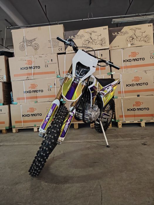 Enduro BNK 300 injecție
