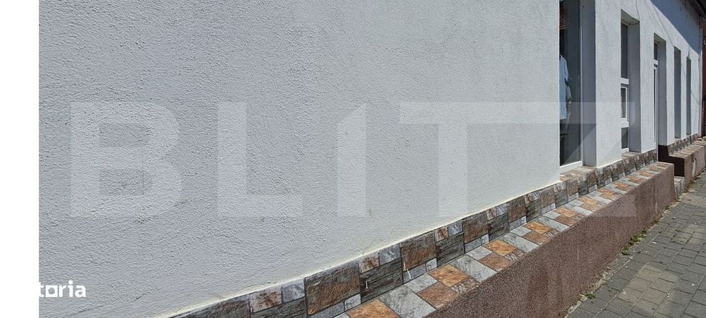 Spatiu Comercia, vad bun, curte 100 mp, zona Centrala, Fagaras