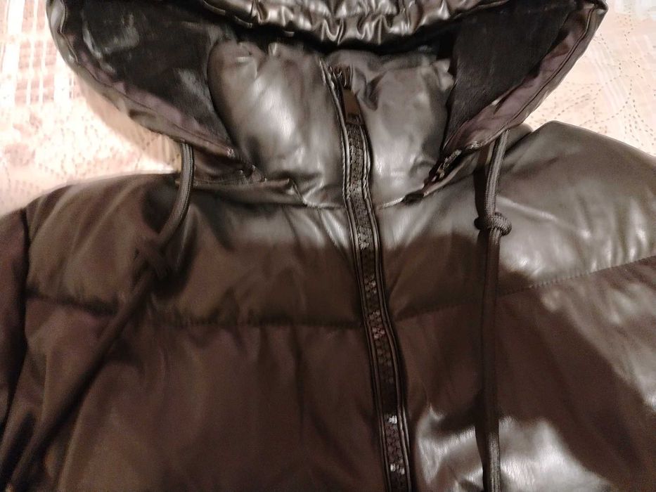 Дамско кожено яке М размер