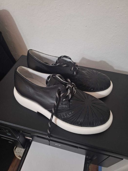 обуви разные 37 размер