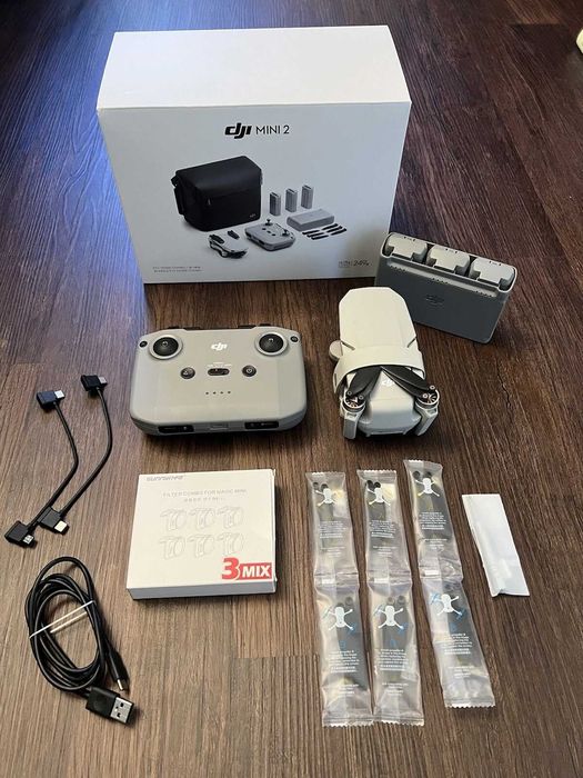 Drona DJI Mini 2 SE Fly More Combo 3 x Baterii