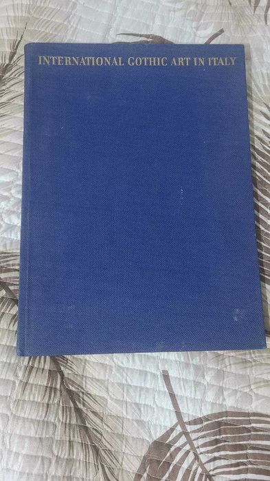 Книга альбом International Gothic Art in Italy