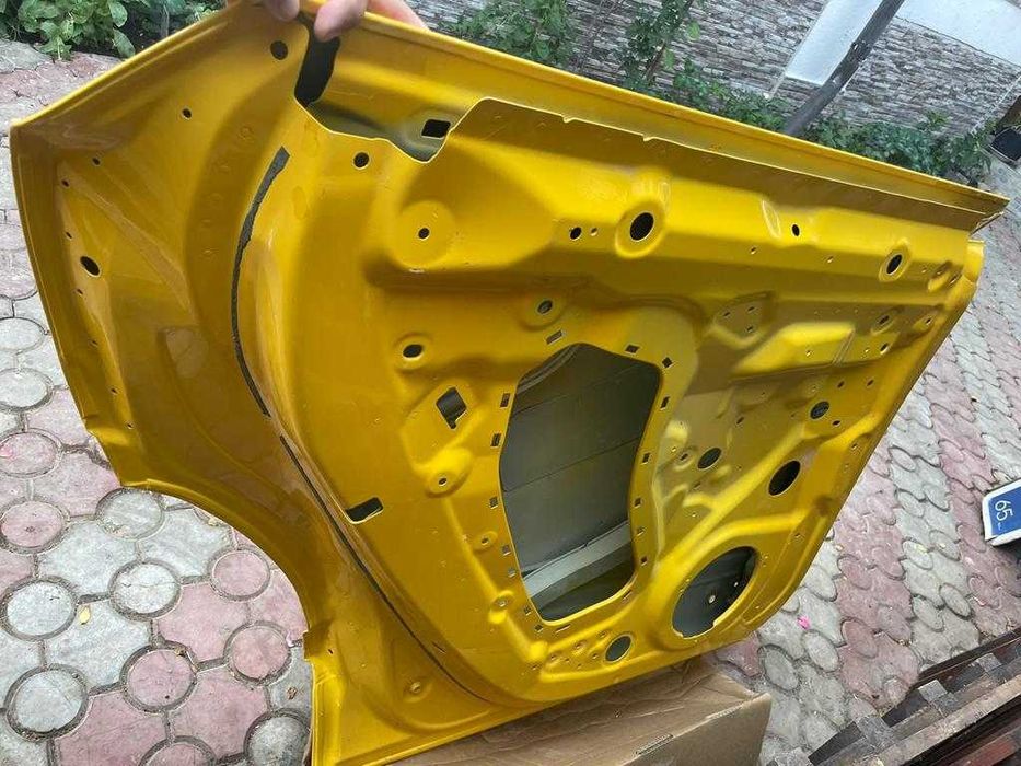usa stanga spate lamborghini urus aripa stanga fata lamorghini urus