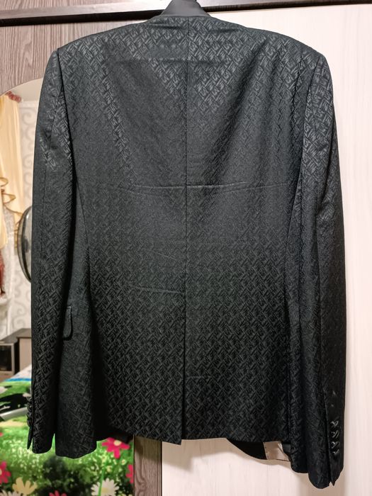 Костюм мужской продам