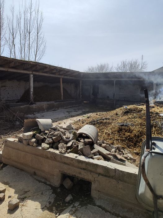 Yer maydoni sotiladi