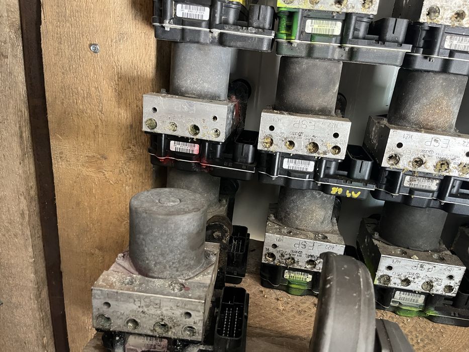 Pompa abs audi a4 b8 8k0614517