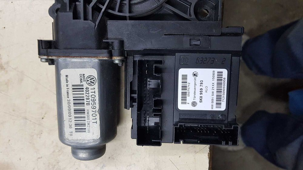 Vînd motoras geam usă stînga față,dreapta față, dreapta spate, vw2014