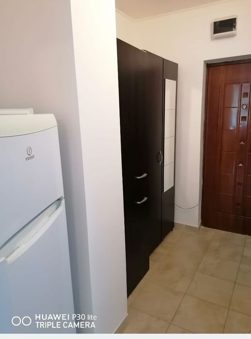 ofer spre închiriere garsonieră