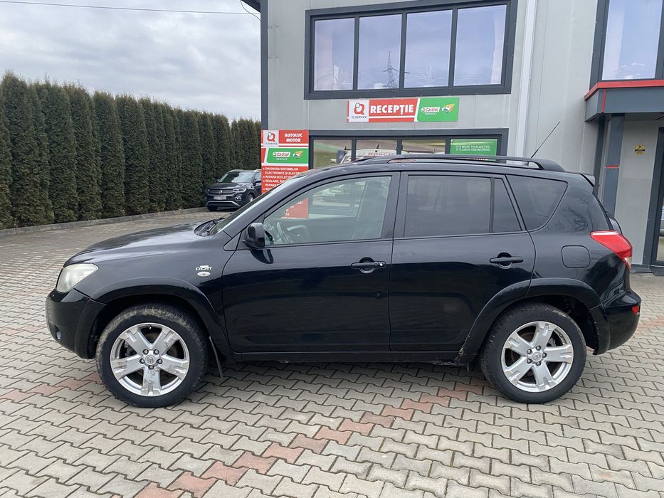 Dezmembrez / piese Toyota RAV4