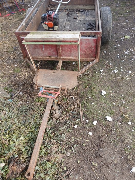 Vând motocultor cu remorca sau schimb cu animale