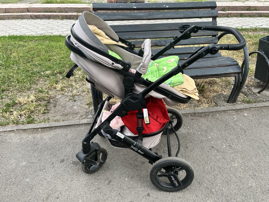 Продам детскую коляску 2 в 1