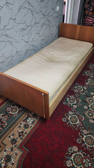 Кровать российского производства. В хорошем состоянии. 195×85