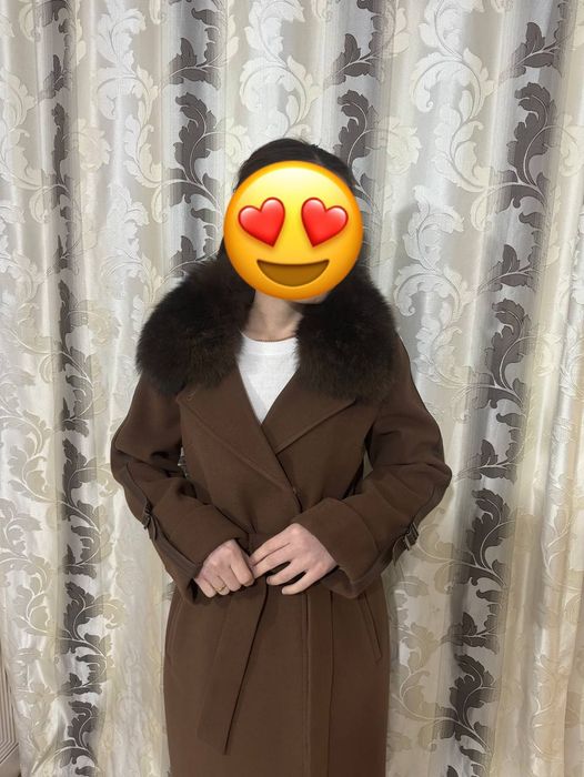 Продам пальто почти новое размер 38 бренд LORETA