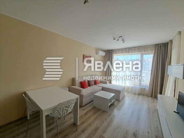 Дава се под наем Двустаен апартамент в Варна, Аспарухово - 70 кв.м за 600 € - Снимка #1