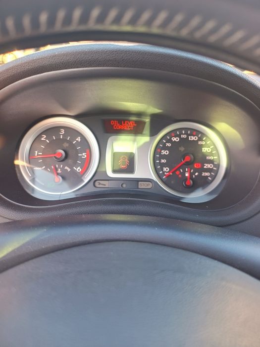 Продавам  Reno Clio