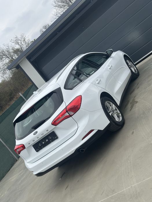 FORD Focus 2019 — imagine 5