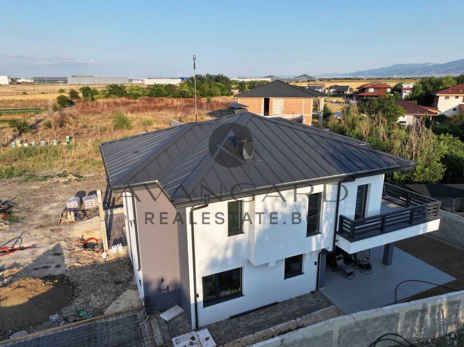 Продава се Къща в с. Радиново, Област Пловдив - 245 кв.м за 1245 €/кв.м - Снимка #11
