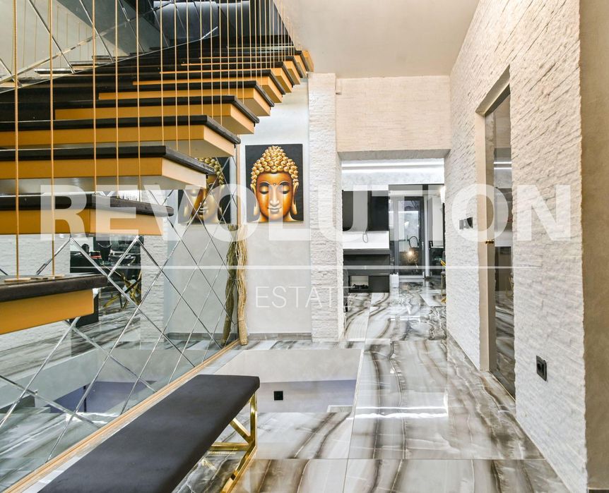 Продава се Къща в София, Център - 154 кв.м за 1855 €/кв.м - Снимка #3