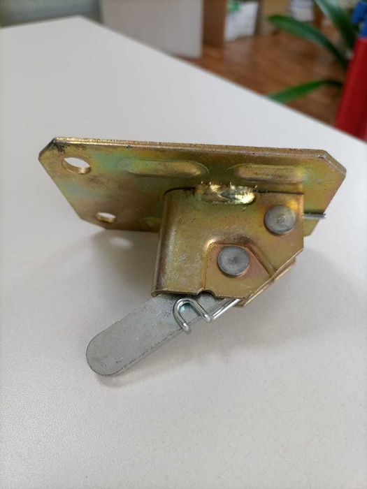 Чироз (пружинный зажим для опалубки)