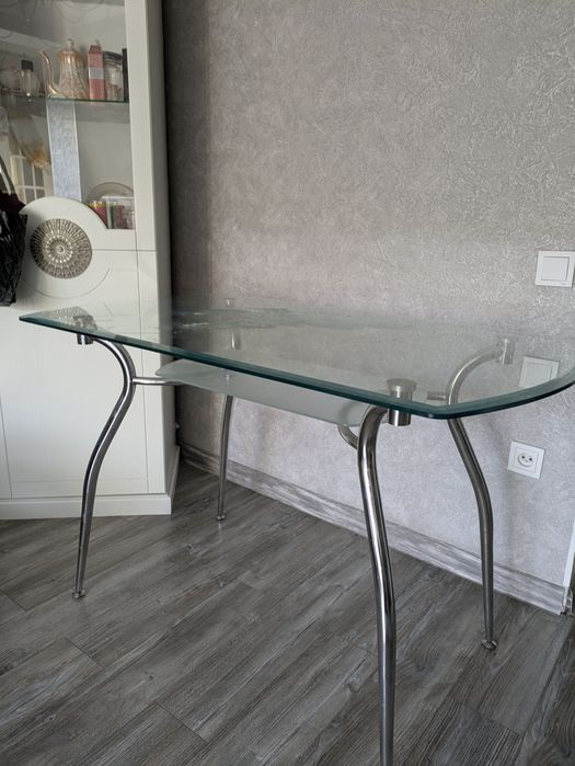 Стол стеклянный б/у