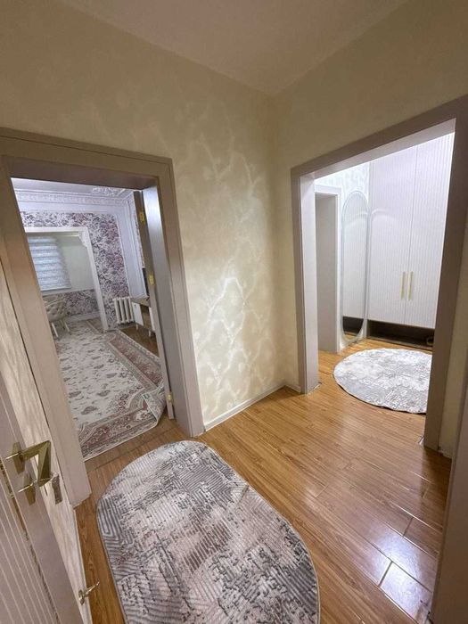 Центр Ойбек 3 комнатная 5 этаж Точка Вкуса Метро Ойбек 5 минутах